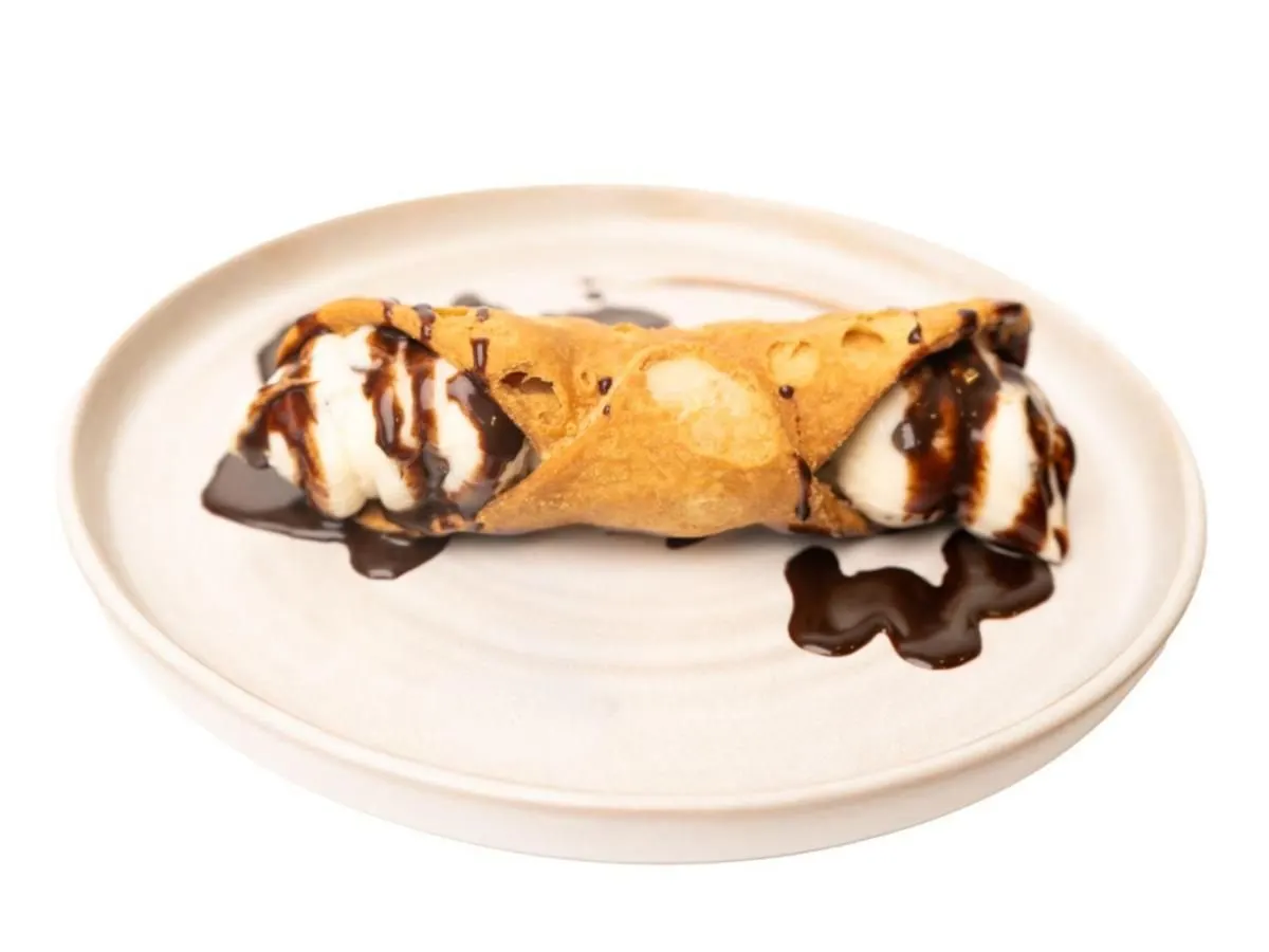 Individually Boxed Cannoli