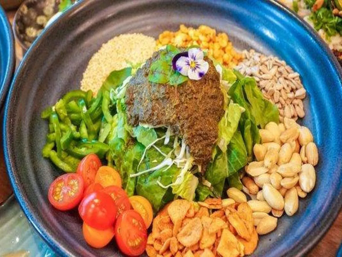 Tea Leaf Salad