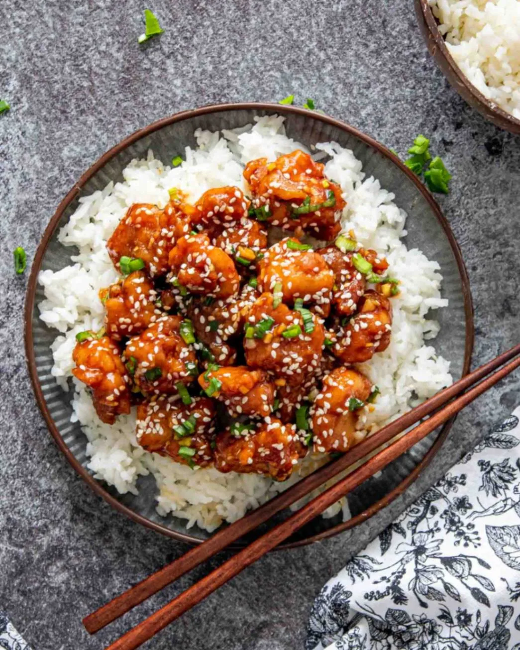 General Tso's Chicken and White Rice [Small]