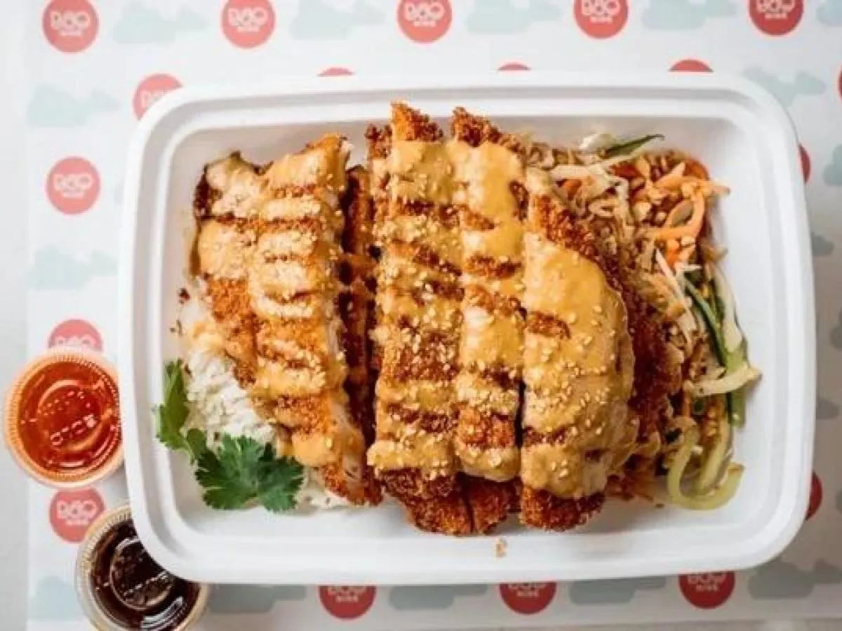 Bowl Boxed Lunch — Crispy Chicken with Rice and Nouc Chom Sauce