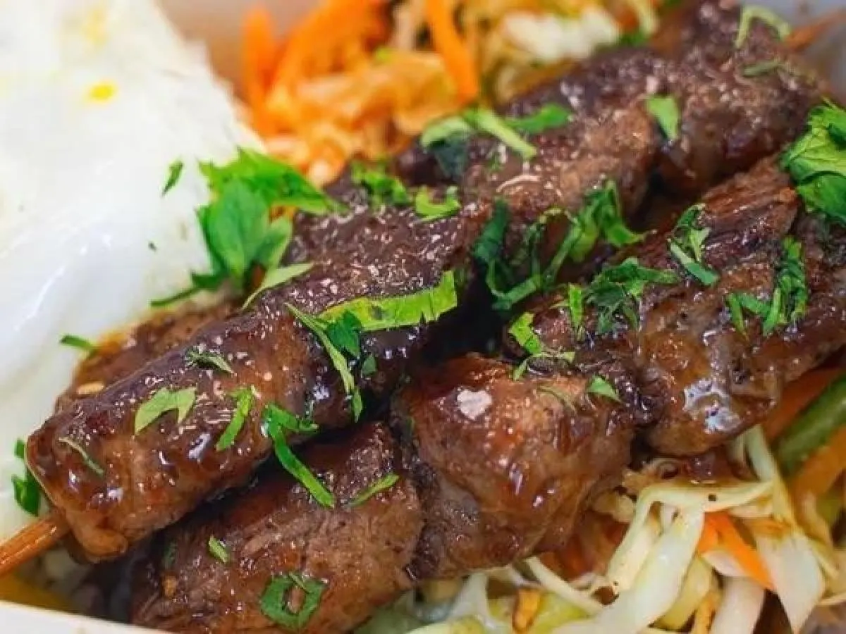 Bowl Boxed Lunch — Short Rib with Noodles and Nouc Chom Sauce