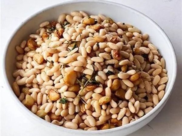 White Beans with Rosemary and Garlic
