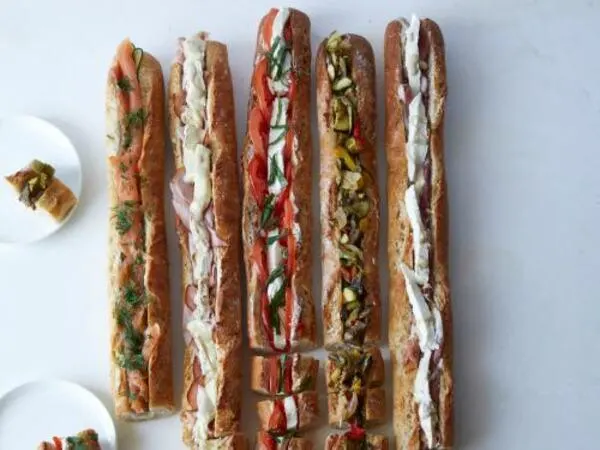Cocktail Ficelle — Mozzarella, Tomato and Basil