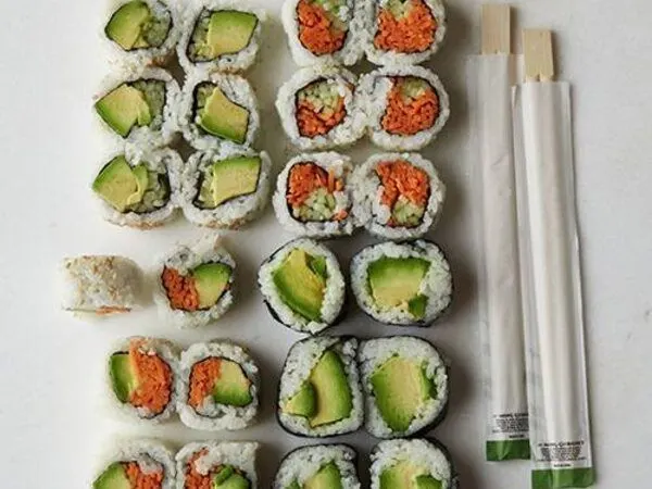 Sushi Platter (8 Vegetable Rolls)