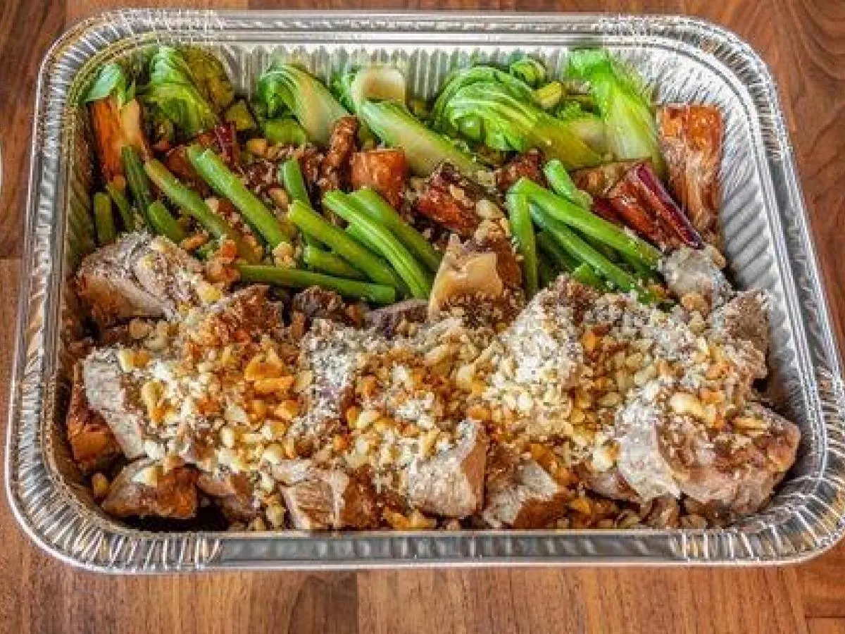 Beef and Oxtail Macadamia Kare Kare (Full Tray)