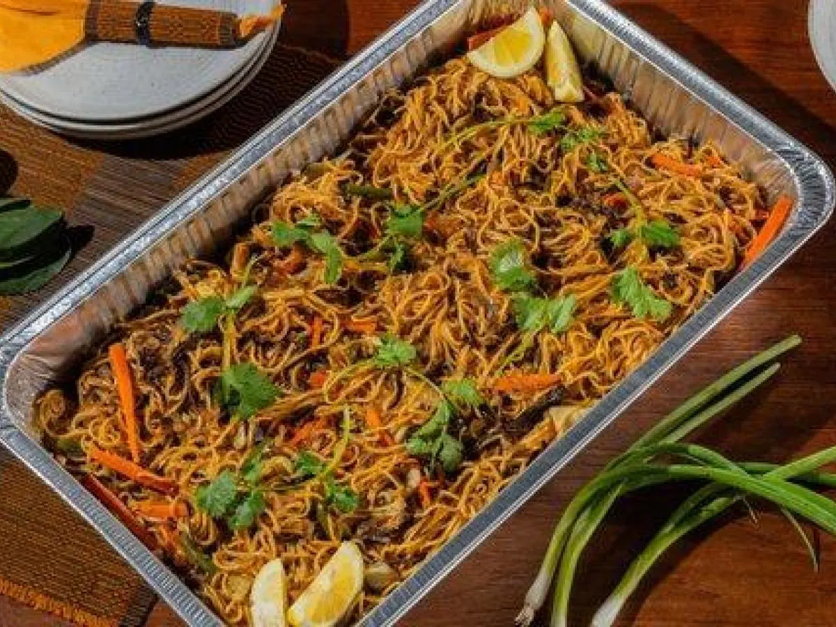 Pansit Bam-I with Chicken (Full Tray)