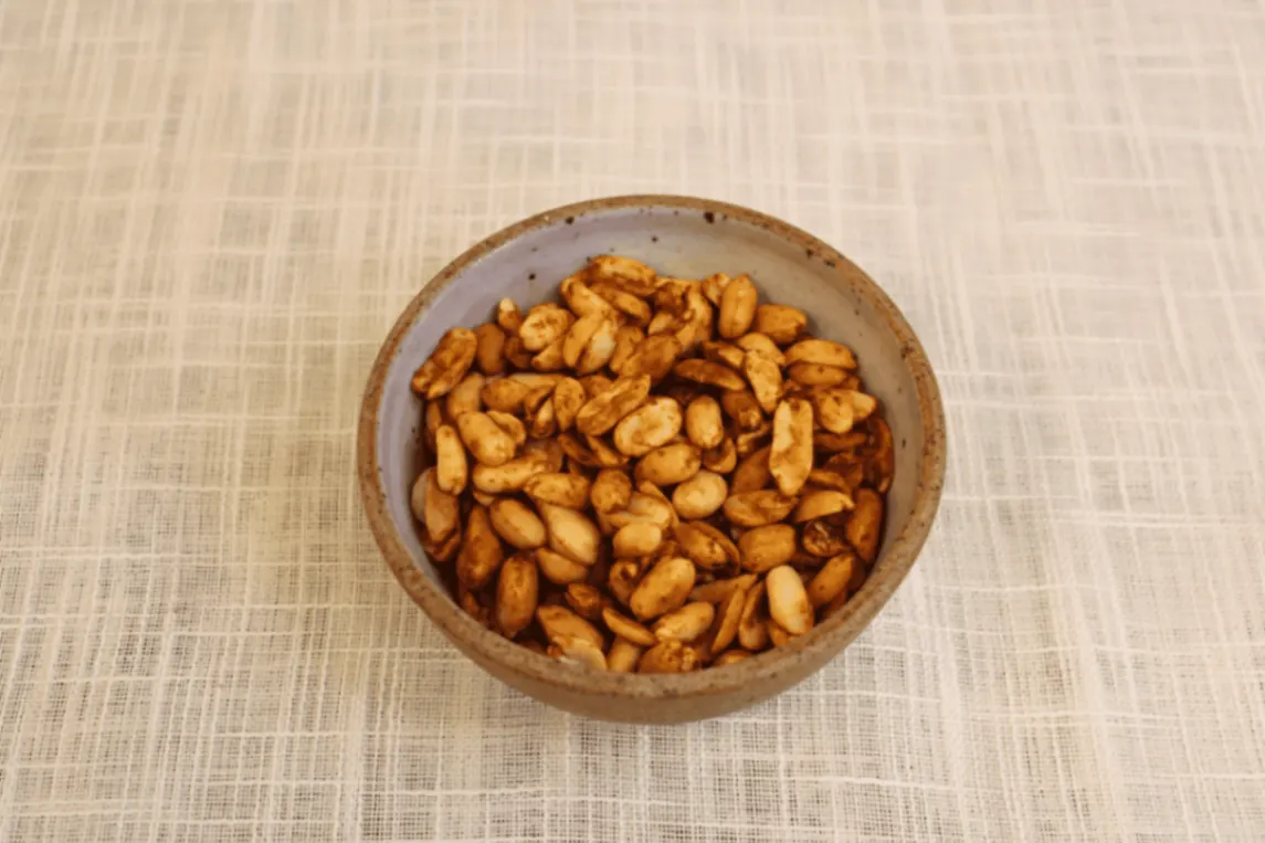 Sriracha Peanuts