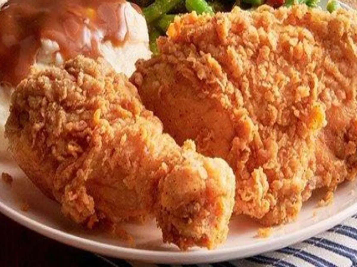 Fried Chicken - Breast and Drumstick with Mac and Cheese