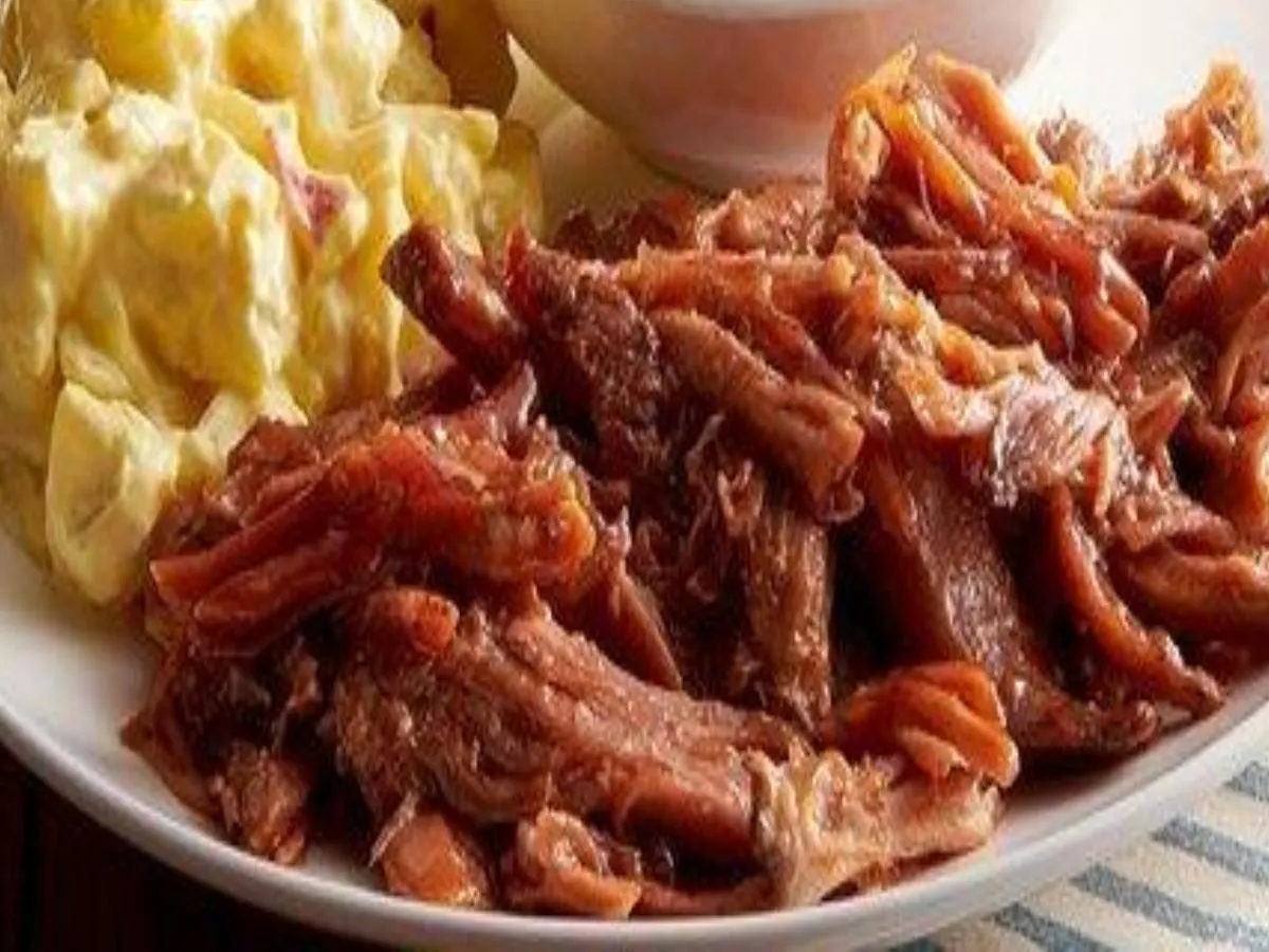 Pulled Pork with Mac and Cheese