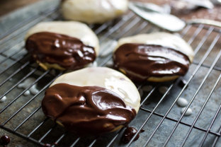 Black & White Cookie Black & White Cookie