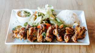 Halal Certified Grilled Chicken Wings Plate Halal Certified Grilled Chicken Wings Plate