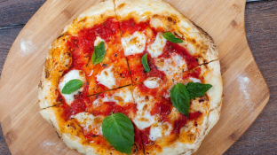 Gluten Free Margherita Pizza Gluten Free Margherita Pizza