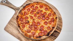 Large Pepperoni Pizza Large Pepperoni Pizza