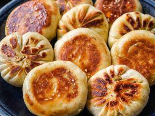 Pan Fried Baos (Vegetable) Pan Fried Baos (Vegetable)