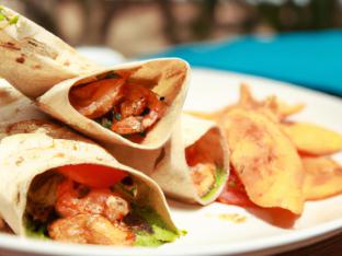 Prawns Wrap and Pita Chips Prawns Wrap and Pita Chips