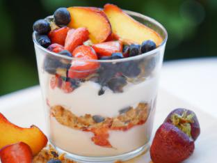 Yoganola Fruit Parfait Yoganola Fruit Parfait
