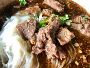 Braised Beef Noodles-Chili Oil [21 oz]