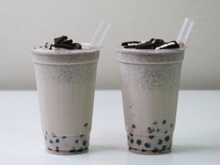 Milk Tea with Oreo and Puff Cream [16 oz 25% Sweet]