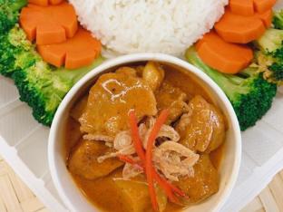 Southern Region Massaman Chicken Curry [21 oz]