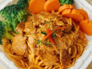 Prik Gang Spiced Chicken & Noodle [21 oz]