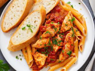 Penne with Chicken and Classic Marinara Sauce [21 oz]