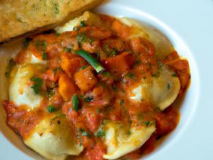 3 Cheese Ravioli with Mixed Veggies and Marinara Sauce [18 oz]