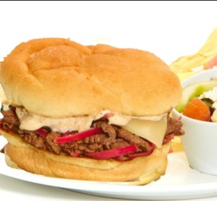 Grilled Beef Sandwich w/ Tomato Cucumber Salad Box