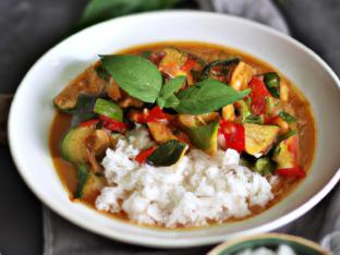 Chicken Red Curry [16 oz]