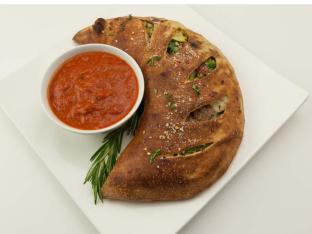 Quarto Formaggi Calzone Quarto Formaggi Calzone