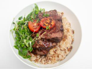 Steak Bowl with Spicy Buffalo Sauce Steak Bowl with Spicy Buffalo Sauce