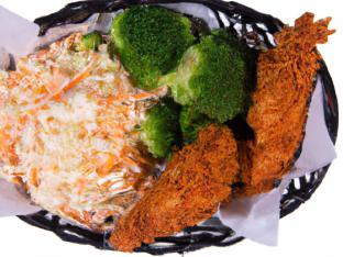 Chicken Tender Basket with Coleslaw and Steamed Broccoli [16 oz]