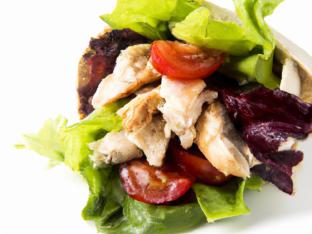 Gluten Free Chicken Lettucewich Box with Banana [21oz]