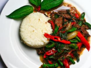 Saute Holy Basil with Beef [16 oz]
