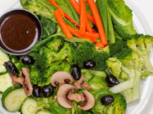 Vegan Mushroom Entree Salad with Balsamic Vinaigrette Vegan Mushroom Entree Salad with Balsamic Vinaigrette