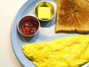 American Cheese Omelette with Hash Browns
