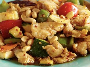 Kung Pao Chicken with White Rice Kung Pao Chicken with White Rice
