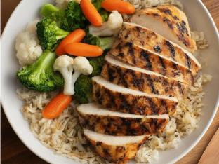 Grilled Chicken with Rice, and Veggie Box Grilled Chicken with Rice, and Veggie Box