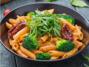Pasta Primavera with Red Sauce Pasta Primavera with Red Sauce