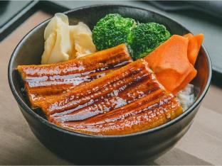 [20oz] Unaju with Steamed Vegetables and Cabbage Salad