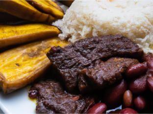 Vegan STK Meal served with White Rice and Beans and Platanos Maduros [16oz]