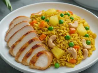 Grilled Chicken breast and Pineapple Fried Rice [21 oz]