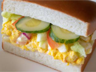 House Made Egg Salad Sandwich with Potato Salad [16oz]