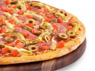 Vegan Mediterranean Love Pizza Vegan Mediterranean Love Pizza