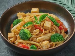 Pad Kee Mao with Tofu (Drunken Noodles) [21oz]