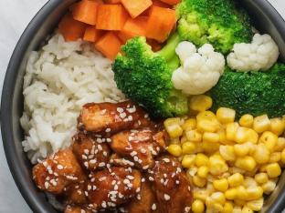 GF BBQ Chicken, White Rice, Corn, Carrots, Broccoli & Cauliflower (NO Garlic) GF BBQ Chicken, White Rice, Corn, Carrots, Broccoli & Cauliflower (NO Garlic)