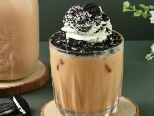 Milk Tea with Oreo and Puff Cream [24 oz 25% Sweet]
