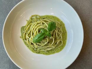 Spaghetti with Pesto Cream Sauce Spaghetti with Pesto Cream Sauce