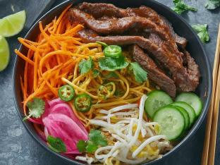 Bbq Beef and Stir-fry Noodles Vietnamese Bowl Bbq Beef and Stir-fry Noodles Vietnamese Bowl