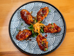 Sweet and Spicy Chicken Wings Sweet and Spicy Chicken Wings