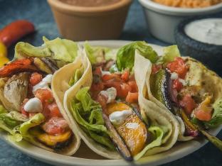 Veggie Tacos (Flour) Boxed Meal Veggie Tacos (Flour) Boxed Meal